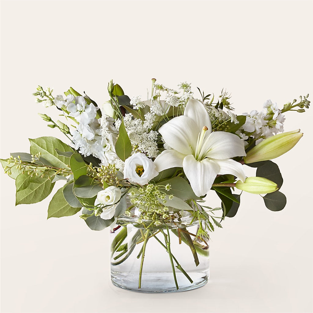 Alluring Elegance Bouquet – Open Blooms Chantilly, Chantilly VA