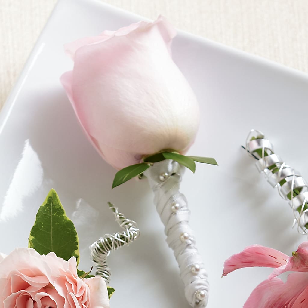 Pink Rose Boutonniere – Open Blooms Chantilly, Chantilly VA