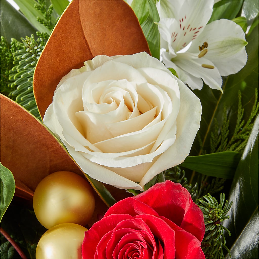 Joy & Jolly Bouquet –  Open Blooms Chantilly, Chantilly VA