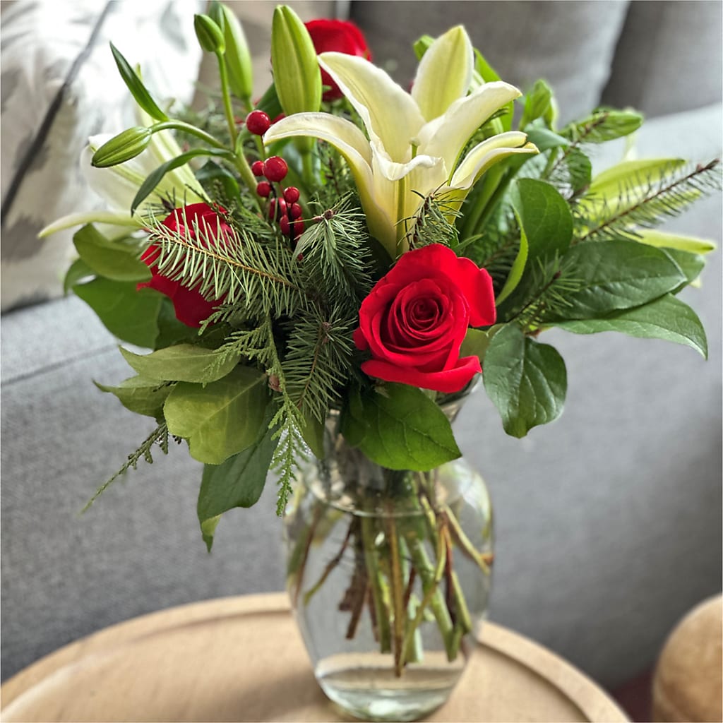 Sparkling Snowflakes Bouquet –  Open Blooms Chantilly, Chantilly VA