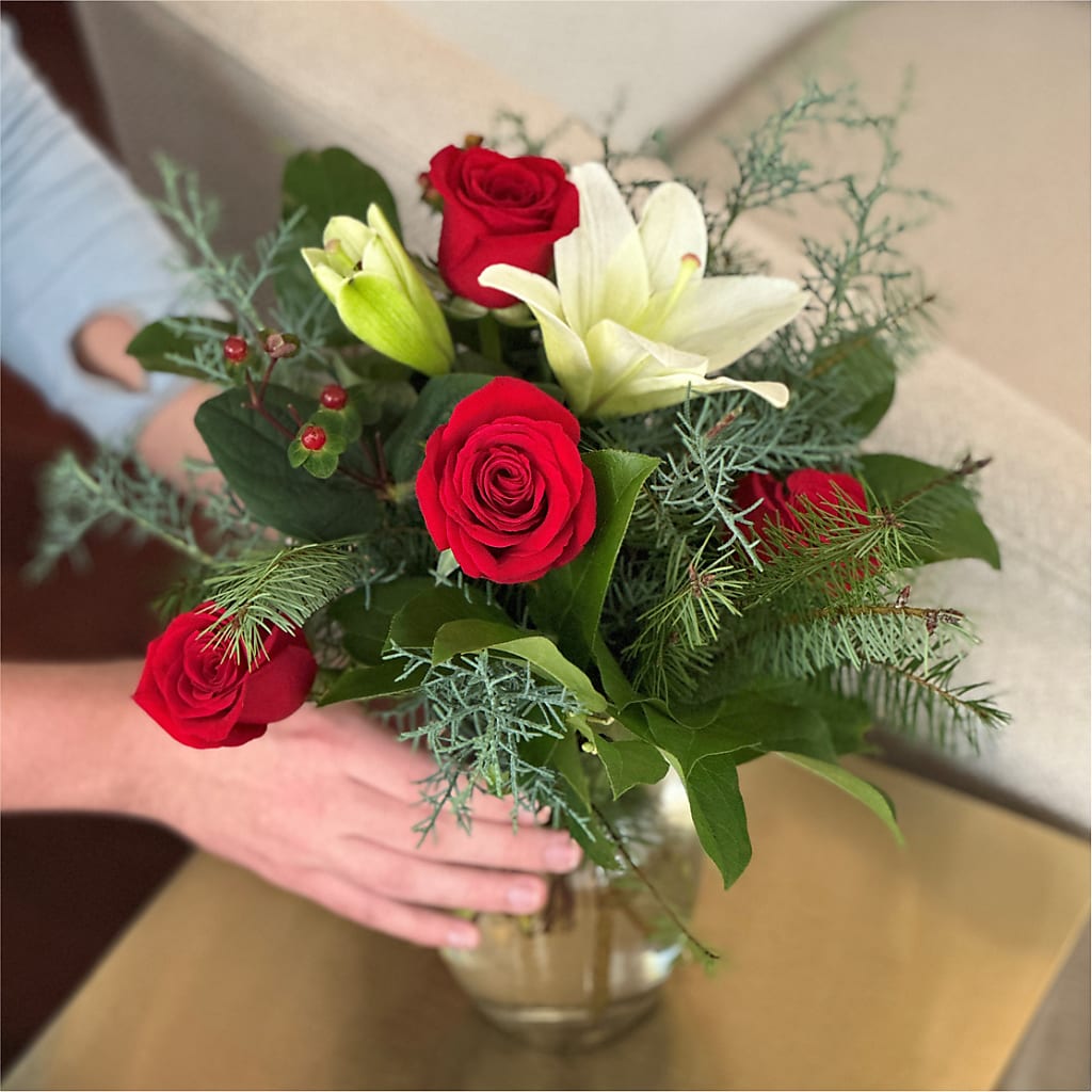 Glittering Lights Bouquet –  Open Blooms Chantilly, Chantilly VA